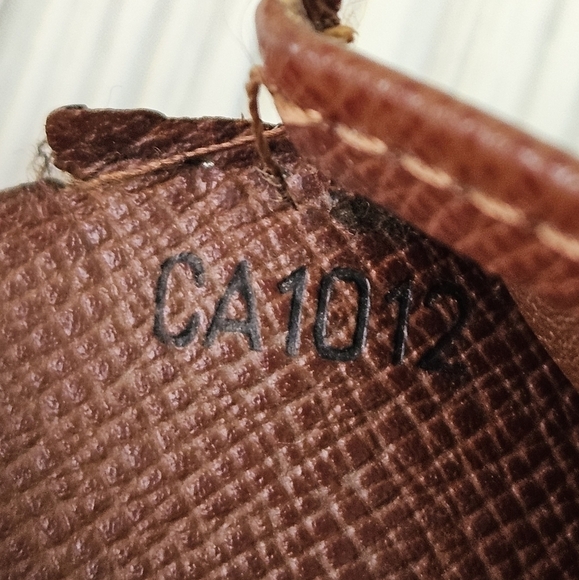 Louis Vuitton Vintage Bi Fold Canvas Monogram Wallet with Coin Pouch - Picture 13 of 13